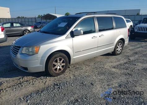 2010 Chrysler Town & Country Touring Plus from USA, damaged, VIN 2A4RR8D15AR320365